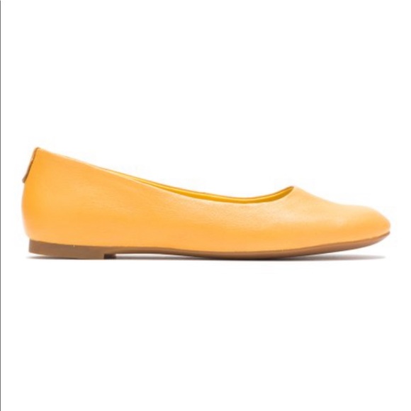 * SOLD * Hush Puppies Goldenrod Yellow Kendal Leather Ballet Flats US 9.5 WIDE - Picture 4 of 9
